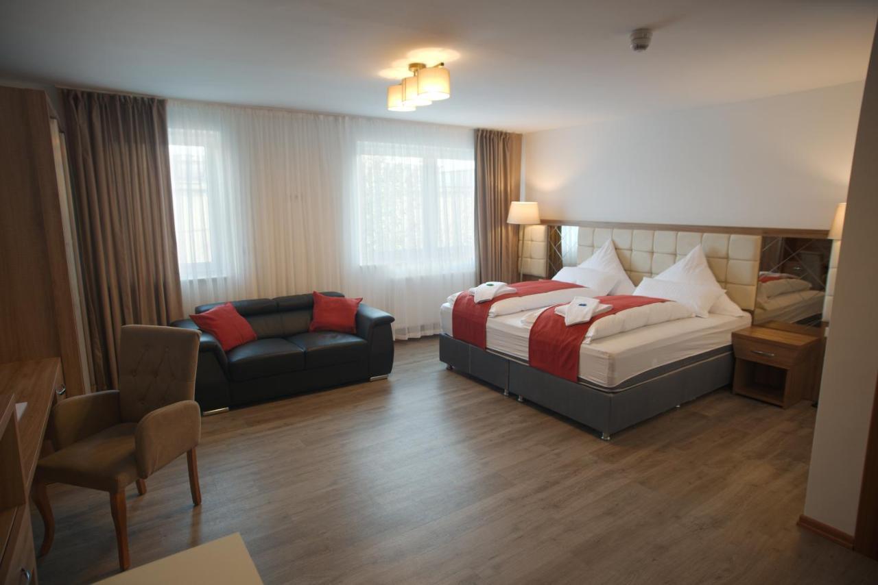 Hotel Hausen Obertshausen Frankfurt Bagian luar foto
