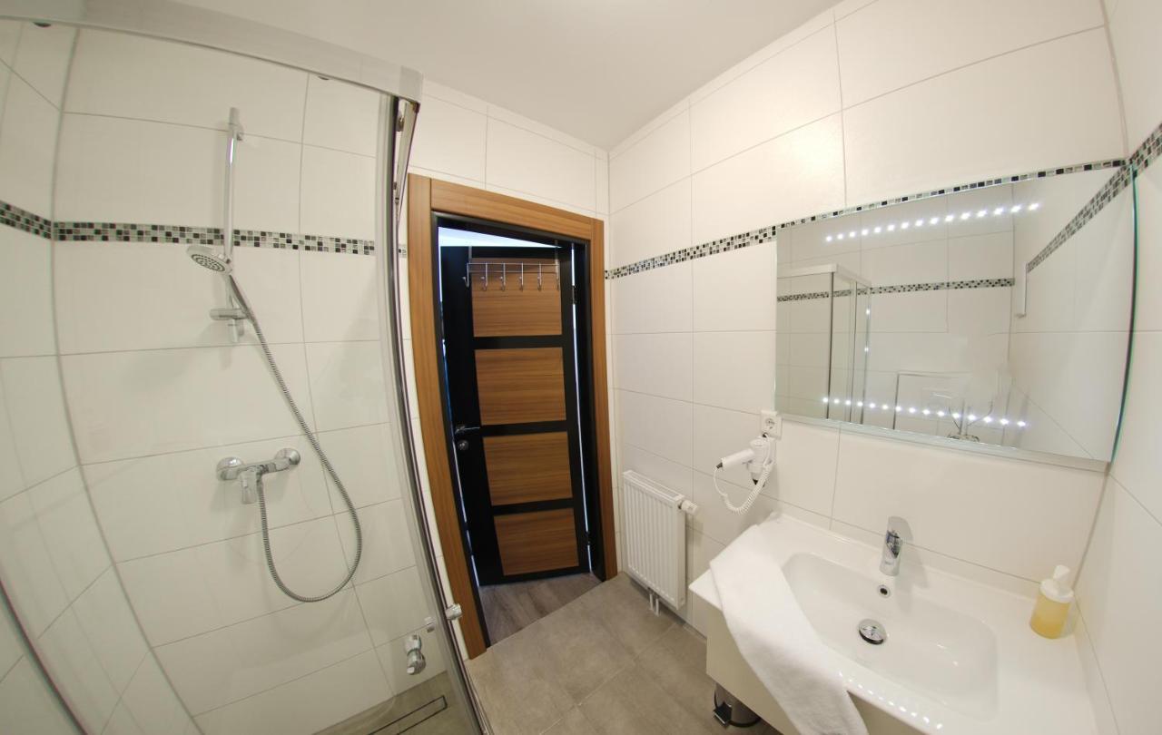 Hotel Hausen Obertshausen Frankfurt Bagian luar foto