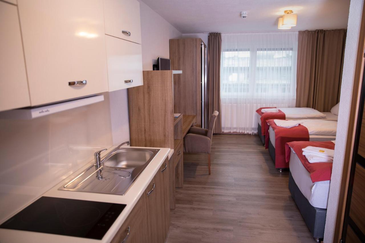 Hotel Hausen Obertshausen Frankfurt Bagian luar foto